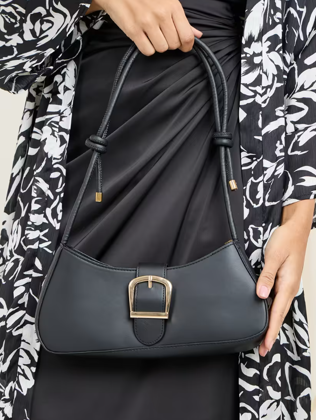 black solid leather handbag