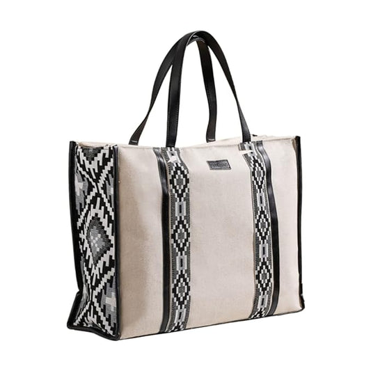 Spacious Compartment & Multiple Pockets handbag