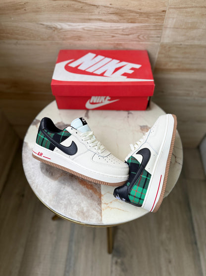 NIKE AIRFORCE BURBERRY