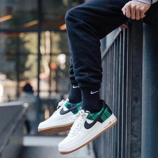 NIKE AIRFORCE BURBERRY